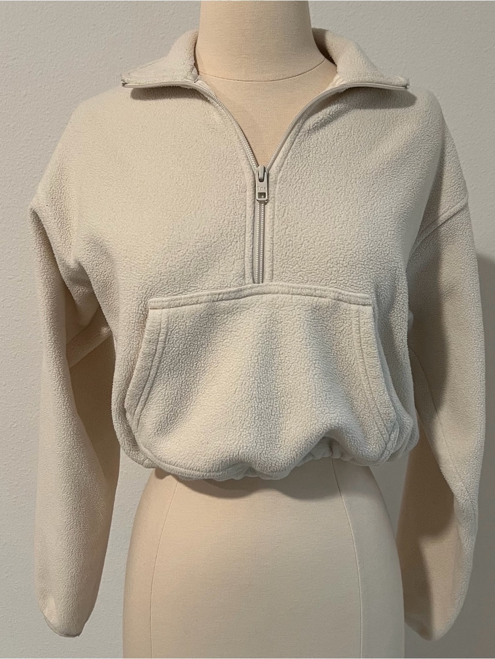 Aritzia Tna Polar 1/2 Zip Fleece Pullover Birch Cream XS Cropped Half Zip